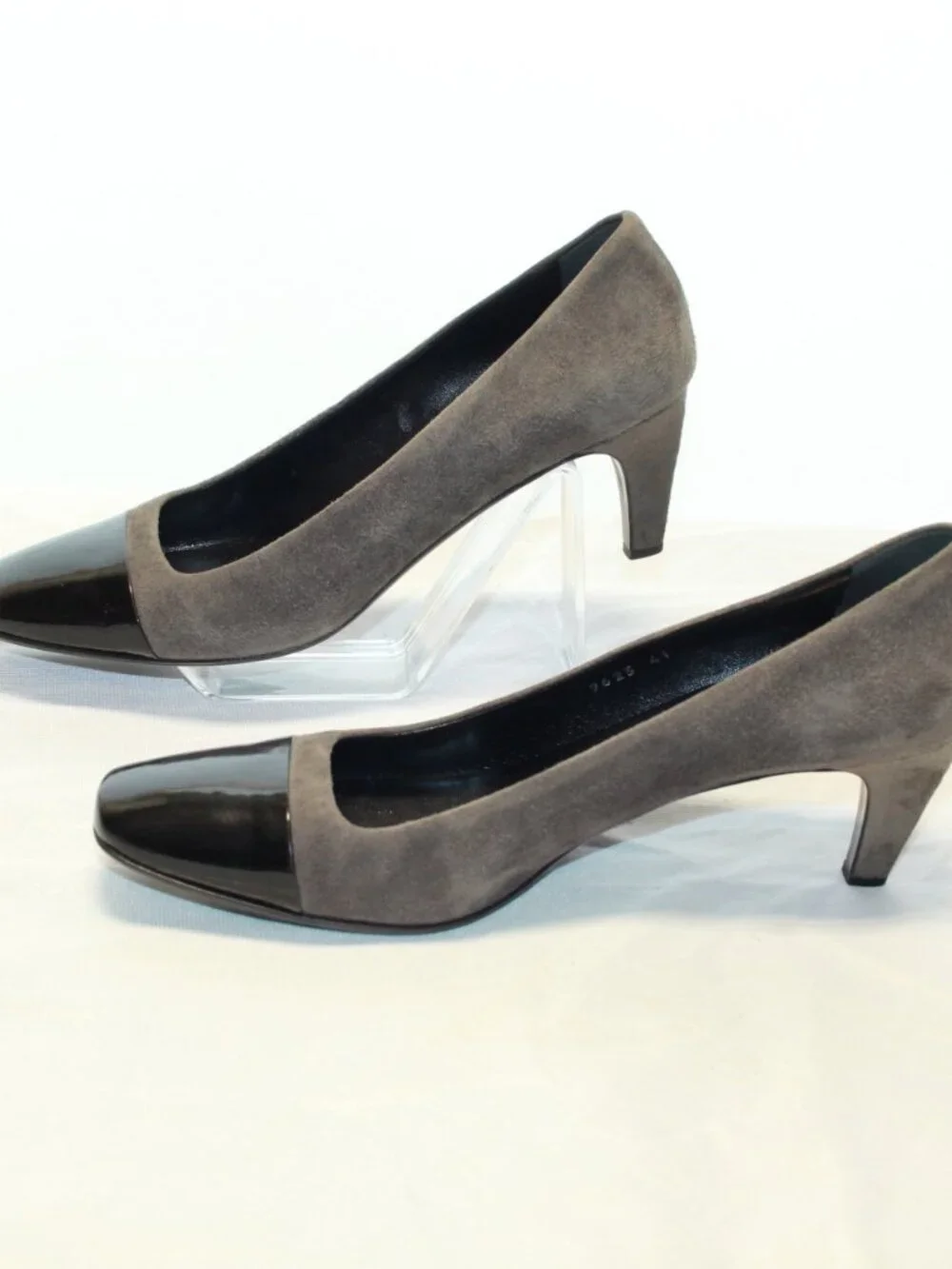 Prada Size 10 / 41 Gray Suede W Black Patent Cap Square Toe Heels Pumps - 9623